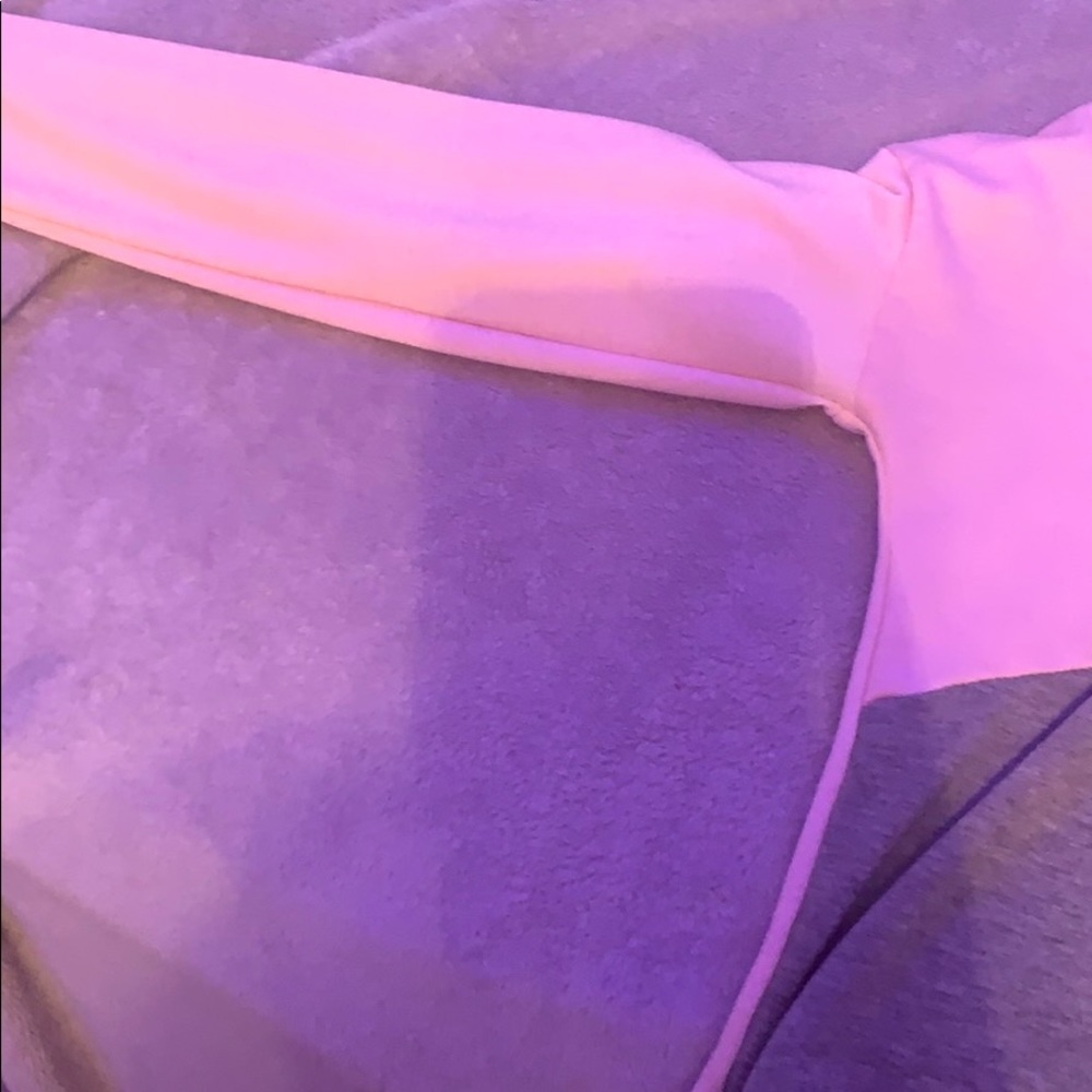 Crop top - Picture 2 of 3
